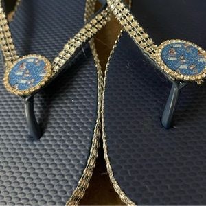 Detroit lions flip flops
